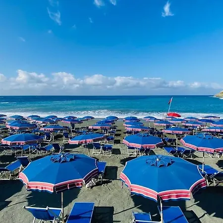 Big Holiday Near Cinque Terre *